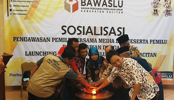 Sebagai Bentuk Keterbukaan Informasi Publik, Bawaslu Pacitan Launching Website