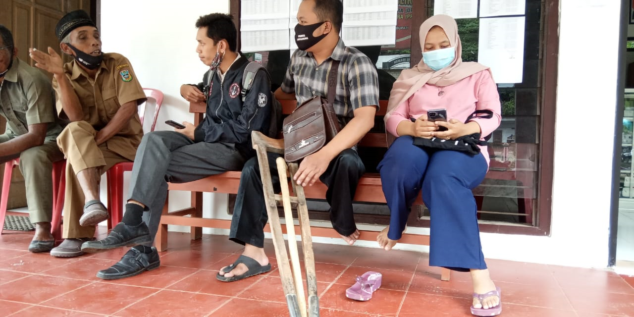 Kisah Rosidin, Dari Menjahit Sampai Mengawasi TPS.