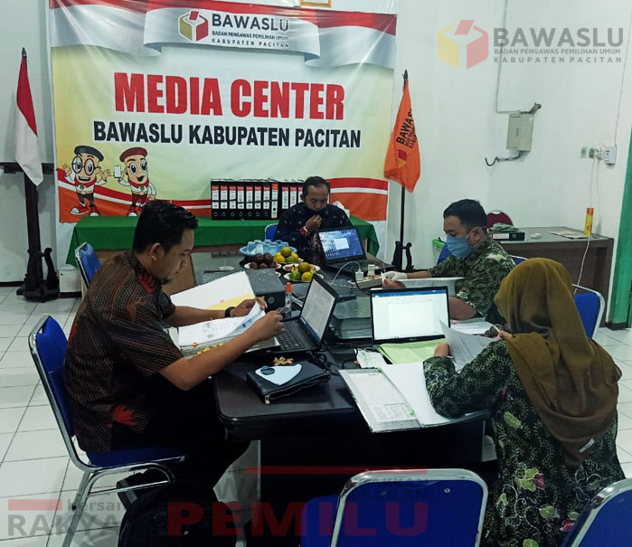 Tim Verifikasi  Bawaslu Provinsi Jawa Timur Supervisi SPJ Ke Bawaslu Pacitan