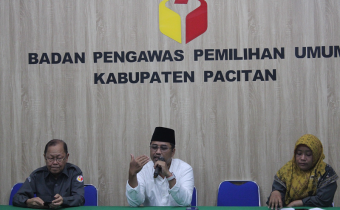 ETOS KERJA BAIK BAWASLU KABUPATEN PACITAN  DAPAT APRESIASI DARI PIMPINAN BAWASLU PROVINSI JAWA TIMUR.