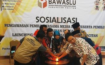 Sebagai Bentuk Keterbukaan Informasi Publik, Bawaslu Pacitan Launching Website